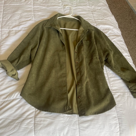 Shacket - Picture 1 of 1